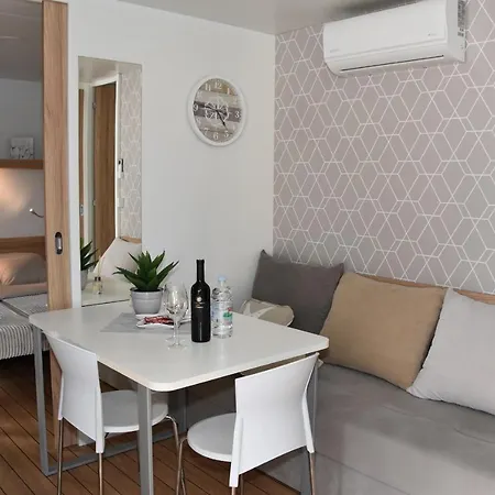 Camping Mobile Starfish I Camp Biograd Biograd Na Moru