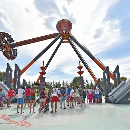 אתר קמפינג Mobile Starfish I Camp Biograd ביוגראד נה מורו