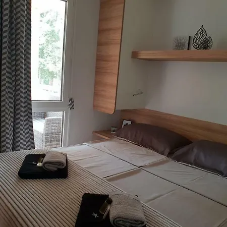 אתר קמפינג Mobile Starfish I Camp Biograd 4*