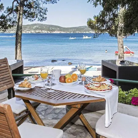 Mobile Starfish I Camp Biograd Camping