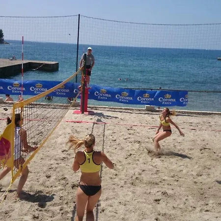 Mobile Starfish I Camp Biograd אתר קמפינג