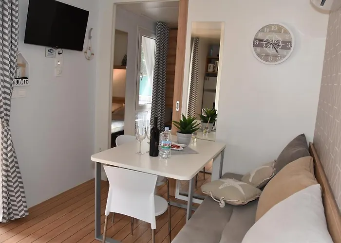 Kamp Mobile Starfish I Camp Biograd